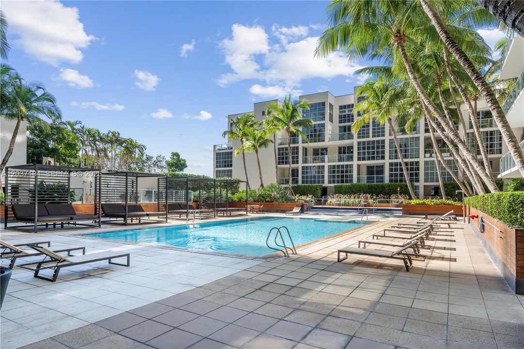 For Sale: $797,000 (2 beds, 2 baths, 1570 Square Feet)