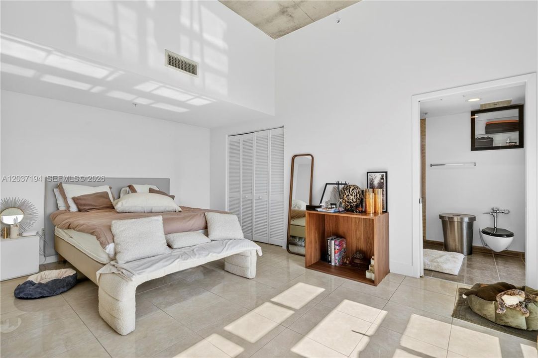 For Sale: $797,000 (2 beds, 2 baths, 1570 Square Feet)