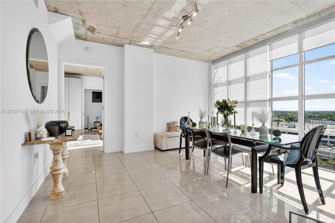 For Sale: $797,000 (2 beds, 2 baths, 1570 Square Feet)