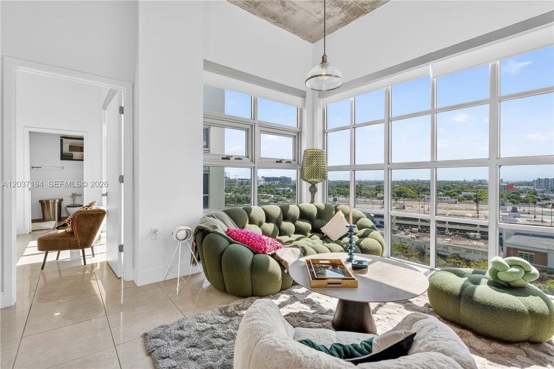 For Sale: $797,000 (2 beds, 2 baths, 1570 Square Feet)