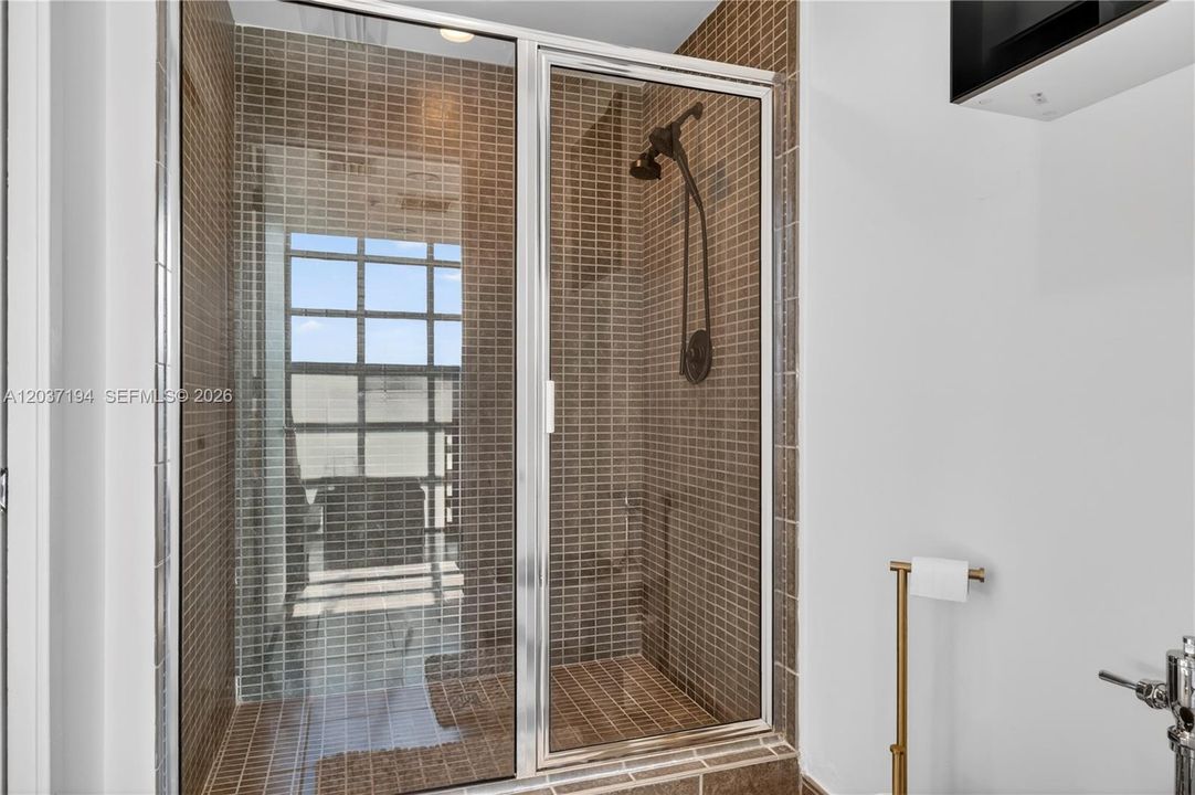 For Sale: $797,000 (2 beds, 2 baths, 1570 Square Feet)