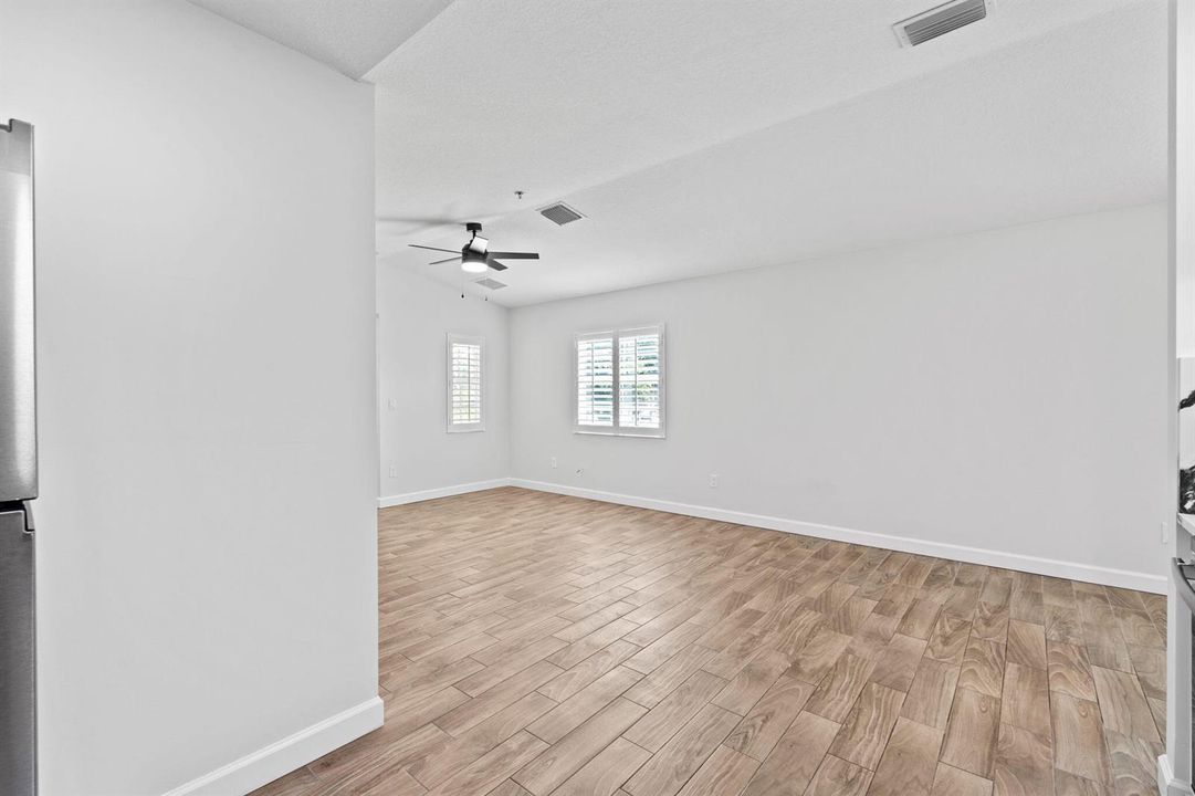 17-web-or-mls-A7406943
