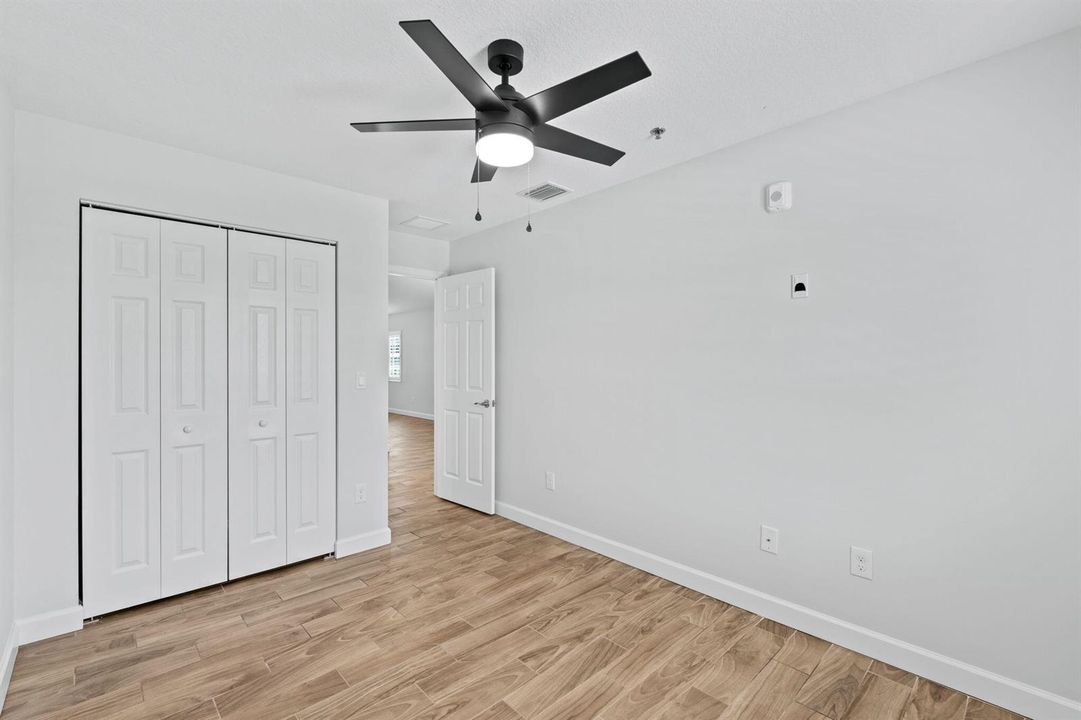 19-web-or-mls-A7406898