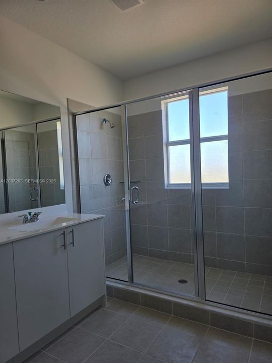 En Renta: $4,200 (5 camas, 4 baños, 0 Pies cuadrados)