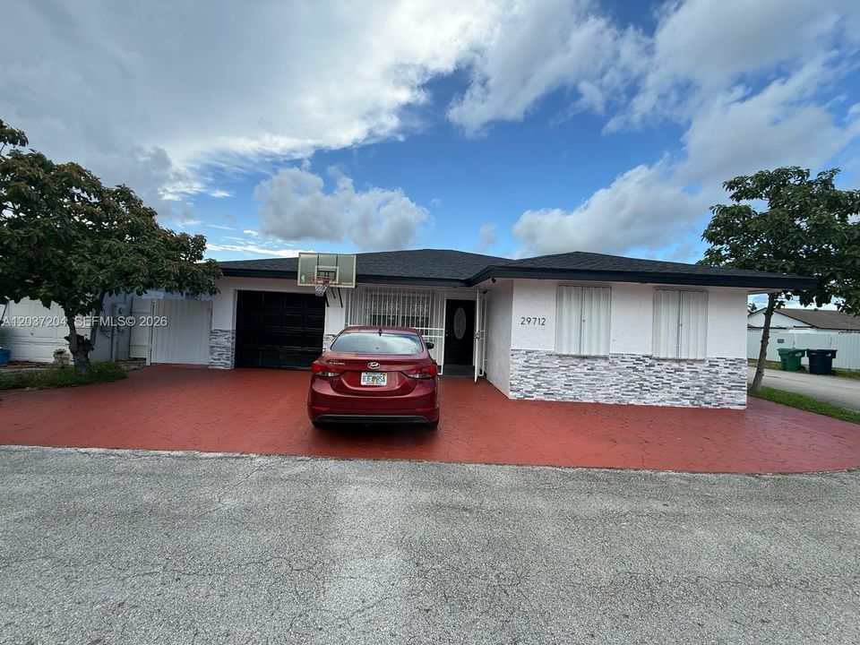 For Sale: $499,000 (4 beds, 3 baths, 1283 Square Feet)