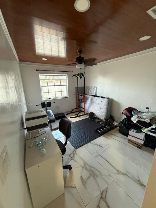 For Sale: $499,000 (4 beds, 3 baths, 1283 Square Feet)
