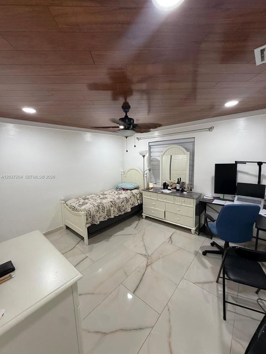 For Sale: $499,000 (4 beds, 3 baths, 1283 Square Feet)