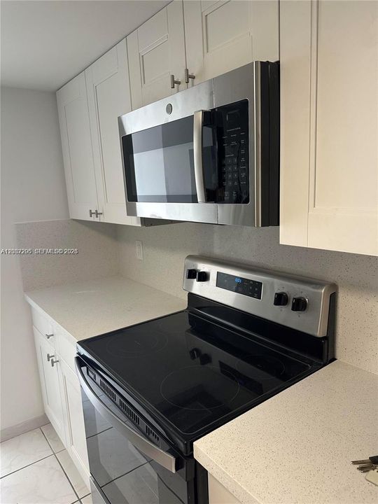 For Rent: $2,000 (1 beds, 2 baths, 1275 Square Feet)
