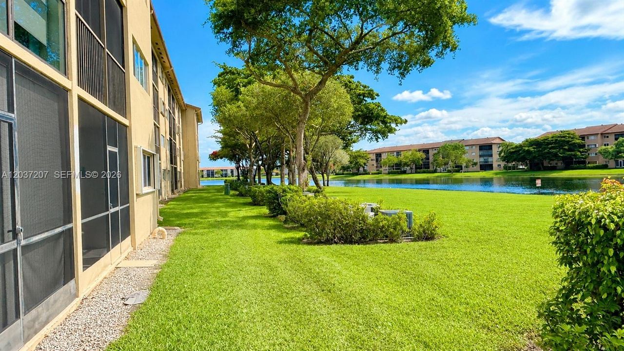На продажу: $185,000 (1 спален, 1 ванн, 1056 Квадратных фут)