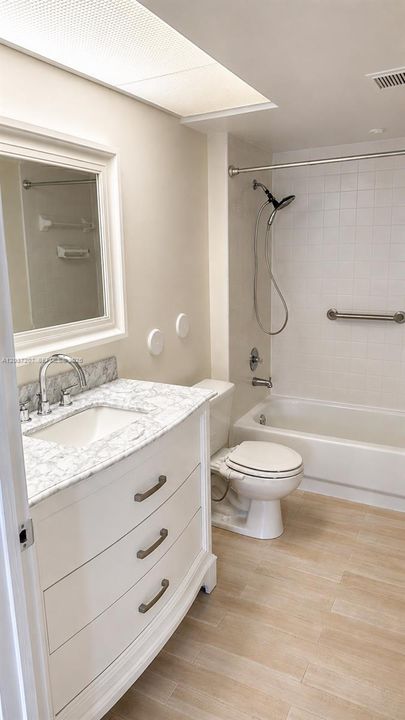 На продажу: $185,000 (1 спален, 1 ванн, 1056 Квадратных фут)