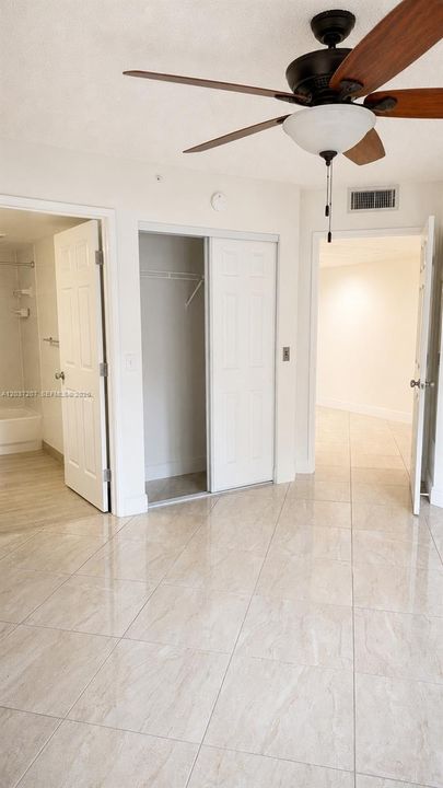 На продажу: $185,000 (1 спален, 1 ванн, 1056 Квадратных фут)