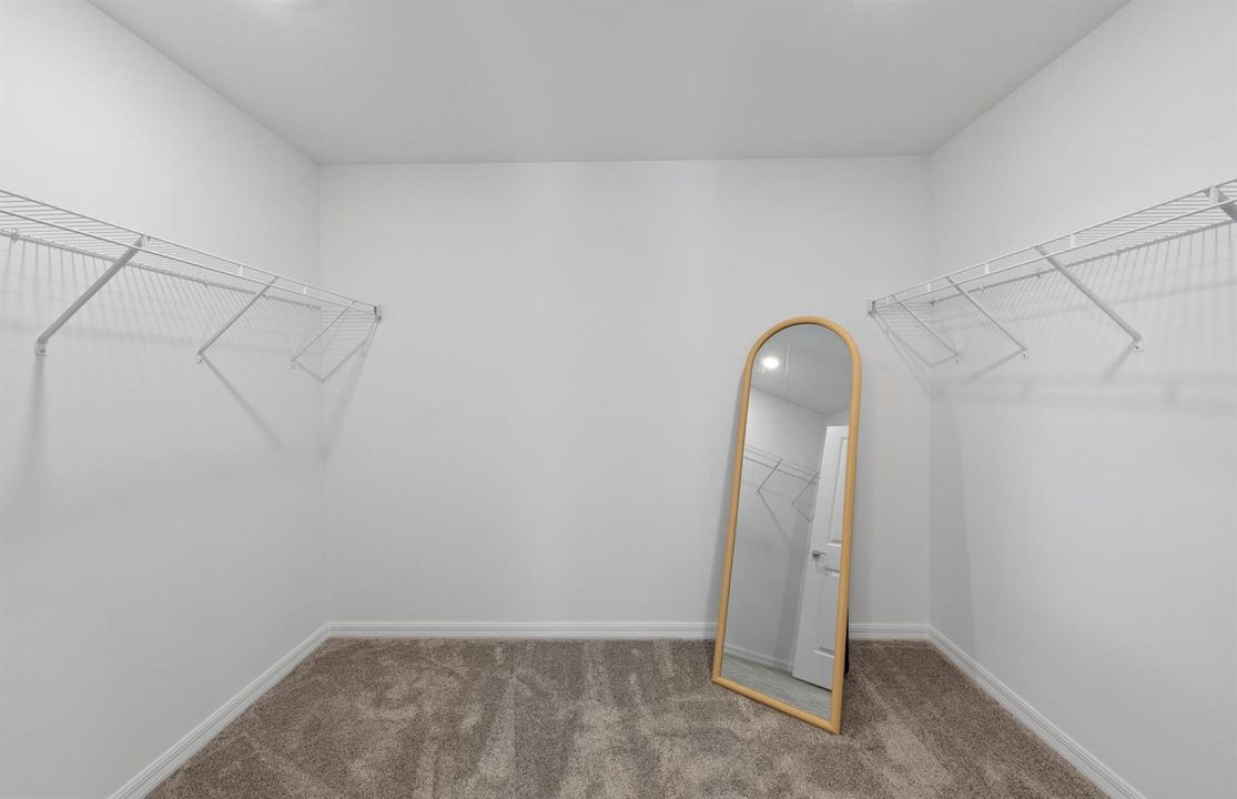 SWFL_CX_WIS_McNair_Owners Closet
