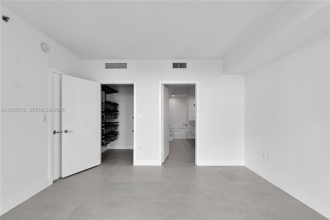 В аренду: $3,700 (1 спален, 1 ванн, 806 Квадратных фут)