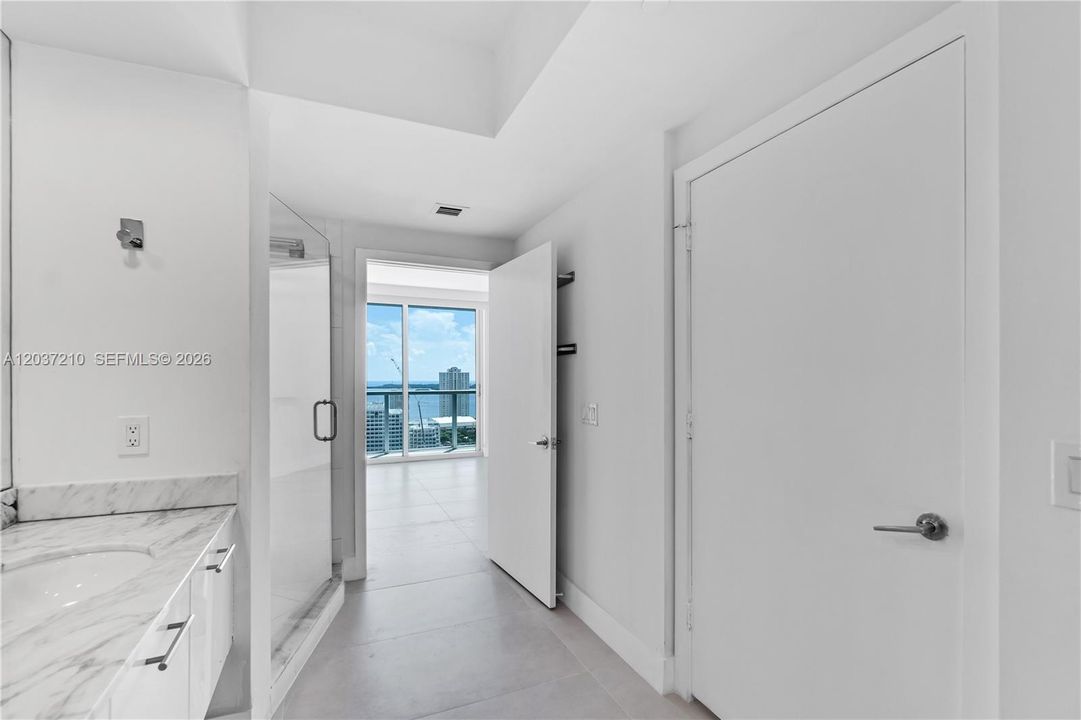 В аренду: $3,700 (1 спален, 1 ванн, 806 Квадратных фут)