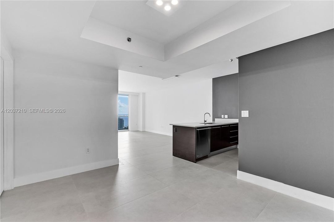 В аренду: $3,700 (1 спален, 1 ванн, 806 Квадратных фут)