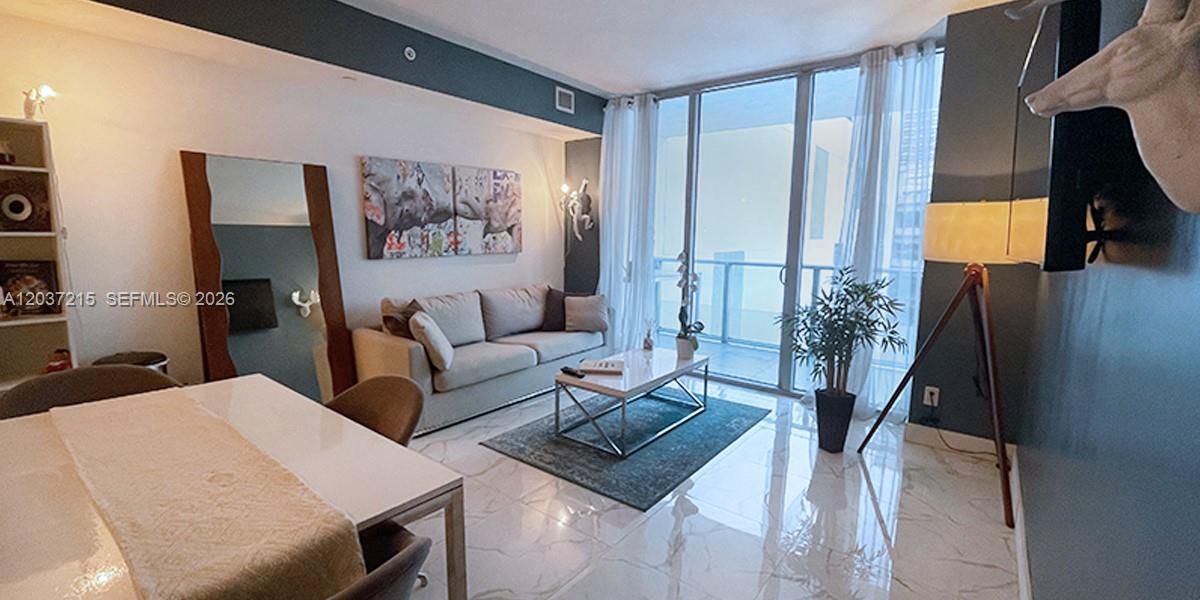 В аренду: $3,600 (1 спален, 1 ванн, 644 Квадратных фут)