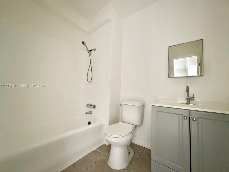 В аренду: $1,445 (1 спален, 1 ванн, 3509 Квадратных фут)