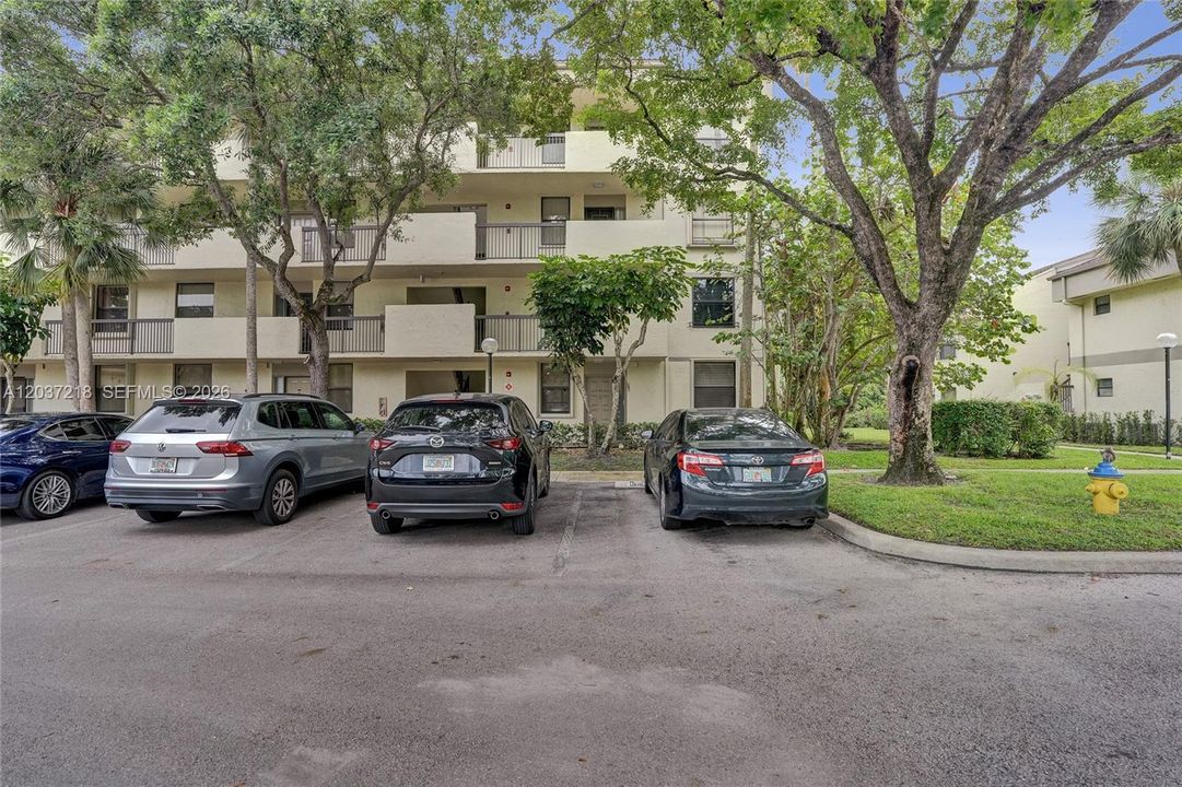 For Sale: $204,800 (2 beds, 2 baths, 1300 Square Feet)
