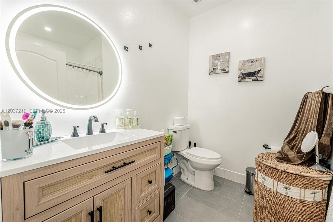 В аренду: $3,200 (3 спален, 2 ванн, 1234 Квадратных фут)