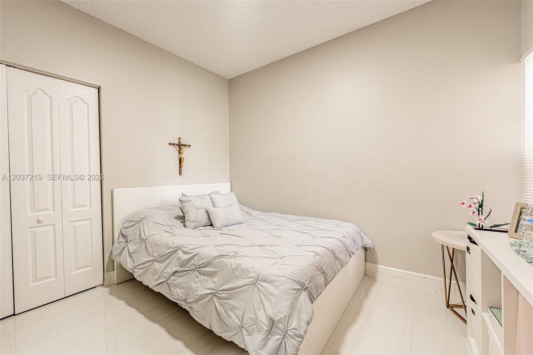 В аренду: $3,200 (3 спален, 2 ванн, 1234 Квадратных фут)