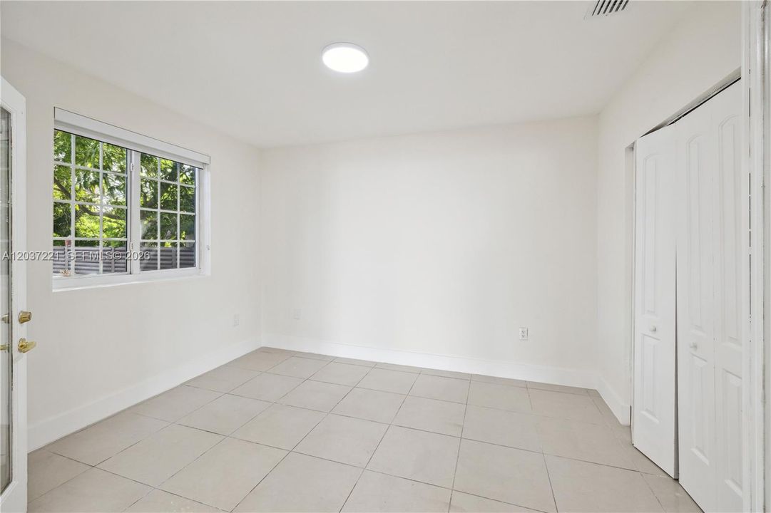 For Rent: $4,200 (4 beds, 3 baths, 2376 Square Feet)