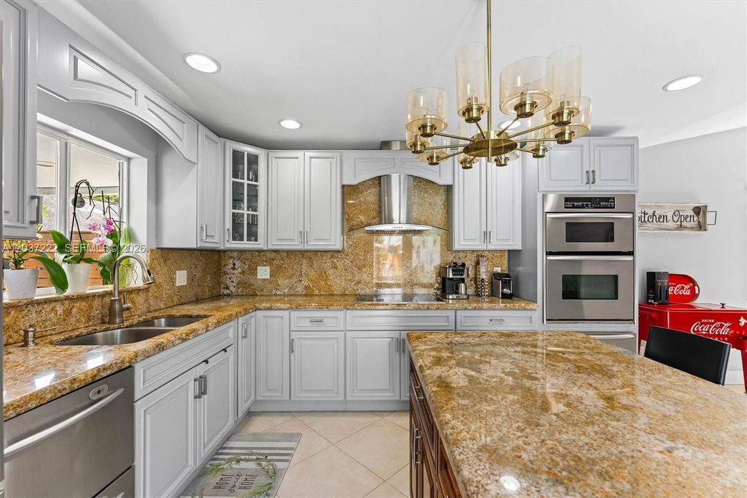 For Sale: $665,000 (4 beds, 2 baths, 2200 Square Feet)