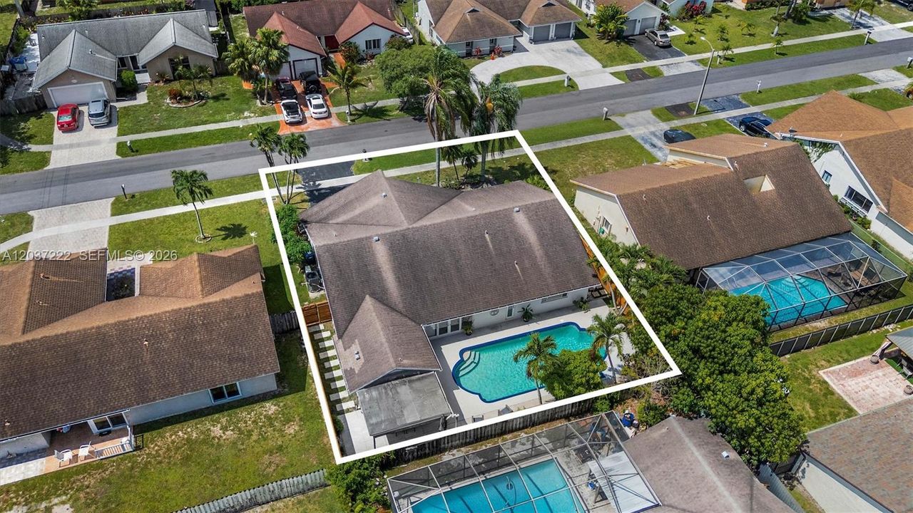 For Sale: $665,000 (4 beds, 2 baths, 2200 Square Feet)