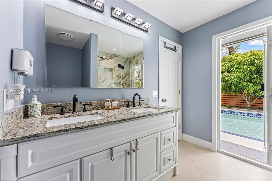 For Sale: $665,000 (4 beds, 2 baths, 2200 Square Feet)