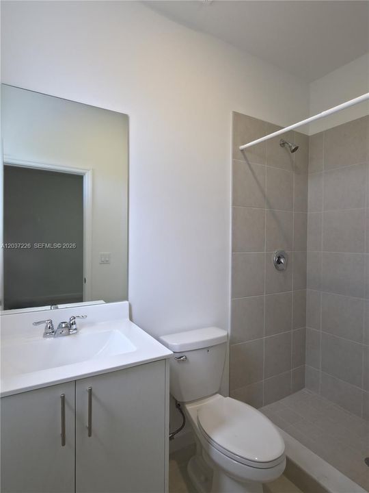 For Rent: $2,300 (3 beds, 2 baths, 1414 Square Feet)