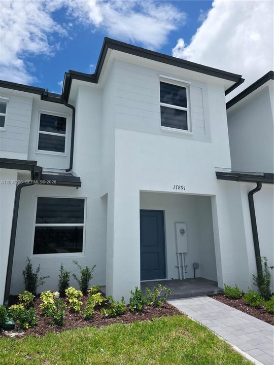 For Rent: $2,300 (3 beds, 2 baths, 1414 Square Feet)