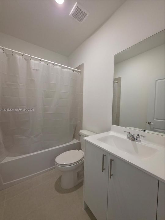 For Rent: $2,300 (3 beds, 2 baths, 1414 Square Feet)