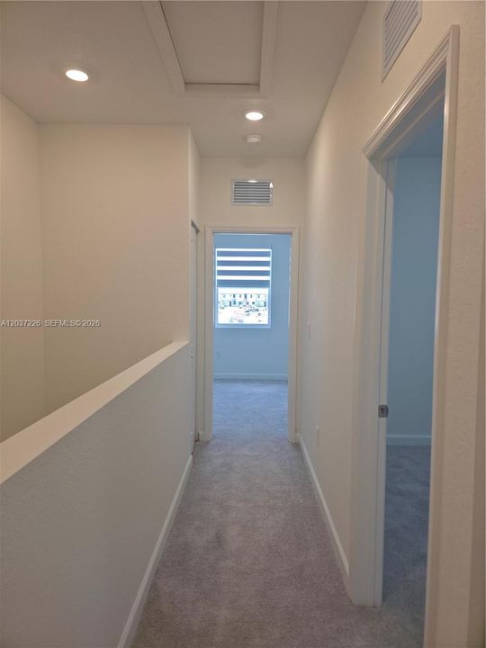 For Rent: $2,300 (3 beds, 2 baths, 1414 Square Feet)