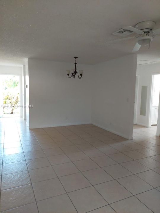 En Renta: $2,250 (2 camas, 1 baños, 1100 Pies cuadrados)