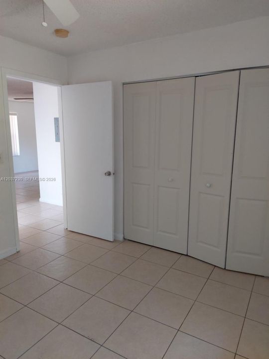 En Renta: $2,250 (2 camas, 1 baños, 1100 Pies cuadrados)