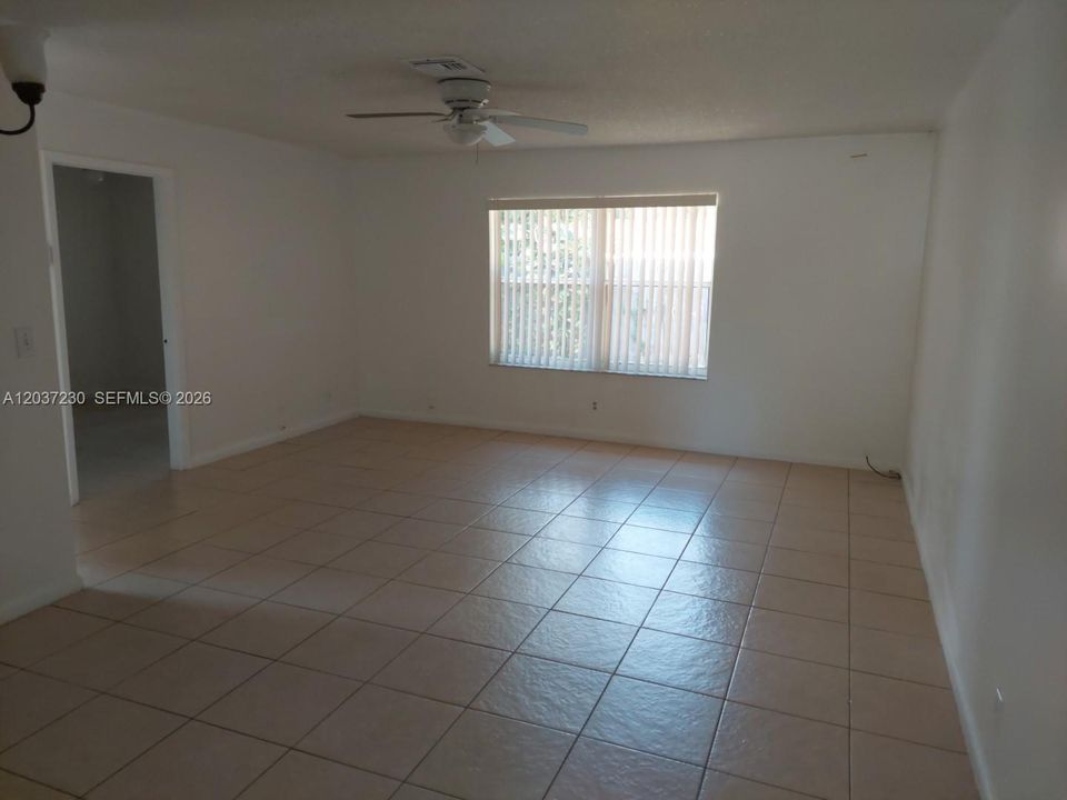 En Renta: $2,250 (2 camas, 1 baños, 1100 Pies cuadrados)