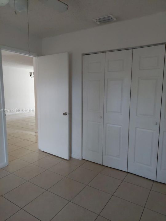 En Renta: $2,250 (2 camas, 1 baños, 1100 Pies cuadrados)