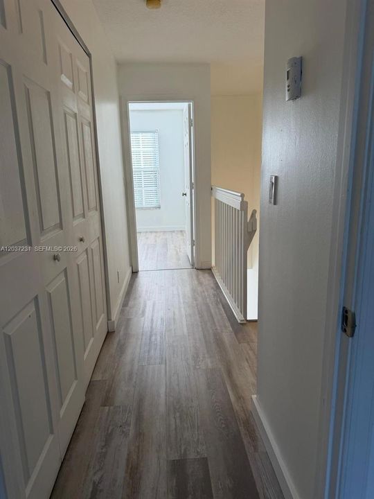 出租: $2,100 (2 贝兹, 2 浴室, 1104 平方英尺)