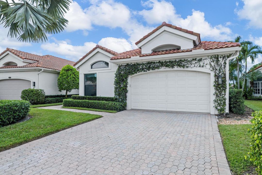 12618 Mallet Cir Wellington FL-large-069