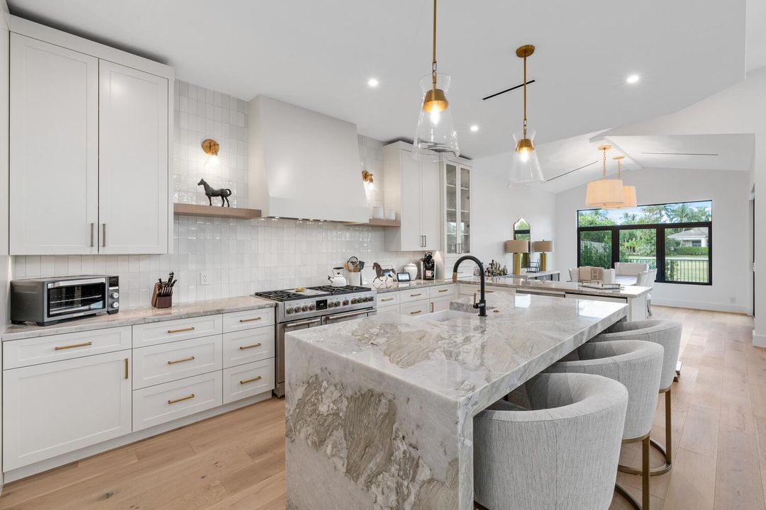 12618 Mallet Cir Wellington FL-large-017