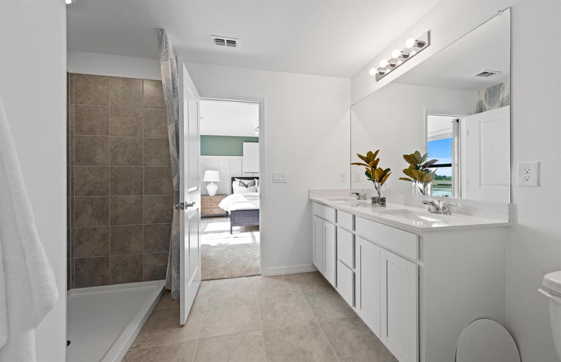 SWFL_CX_WIS_McNair_Owners Bath 2