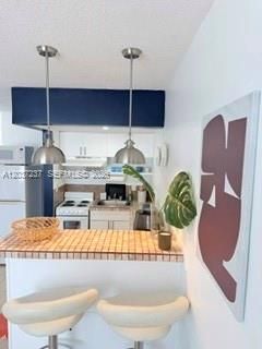 For Sale: $139,900 (1 beds, 1 baths, 370 Square Feet)