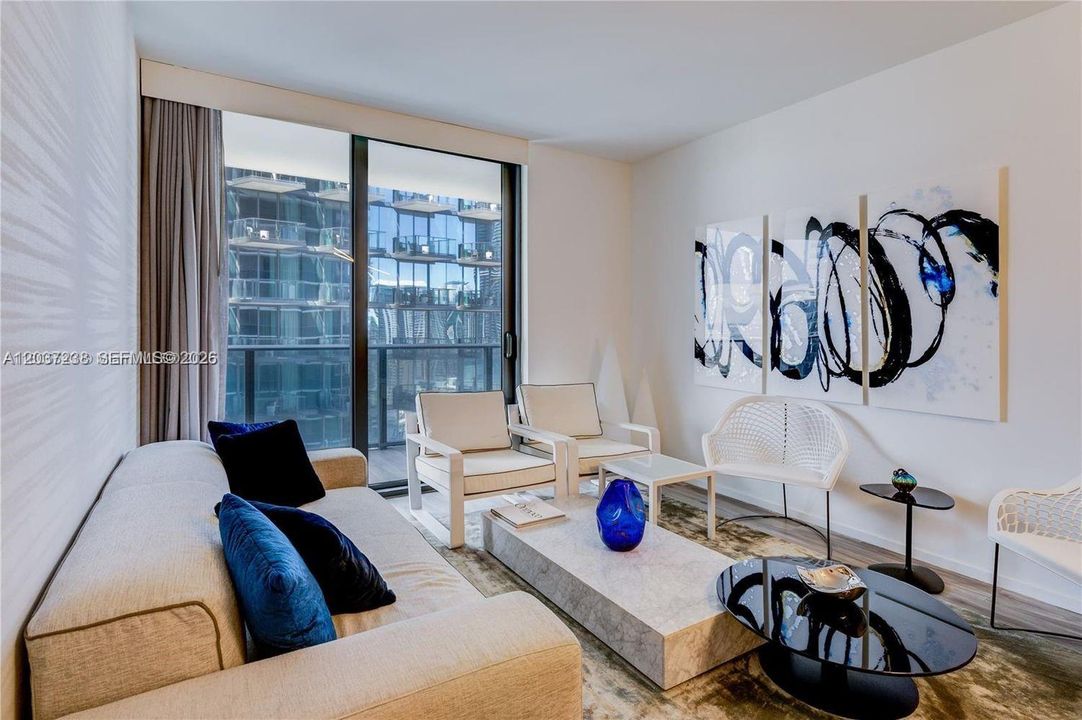 В аренду: $4,500 (1 спален, 2 ванн, 881 Квадратных фут)