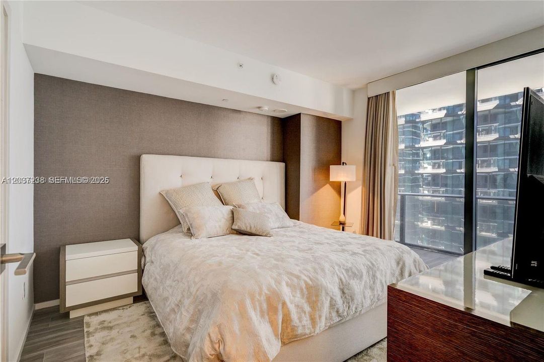В аренду: $4,500 (1 спален, 2 ванн, 881 Квадратных фут)