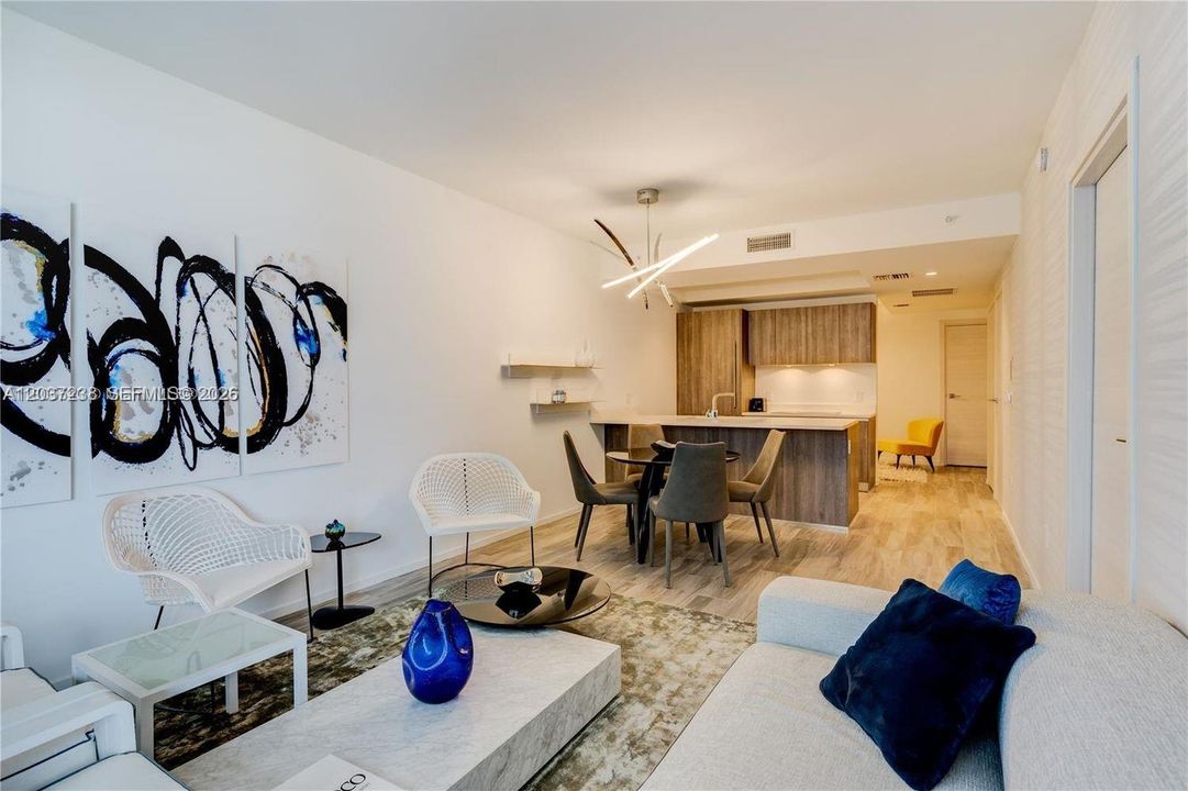 В аренду: $4,500 (1 спален, 2 ванн, 881 Квадратных фут)