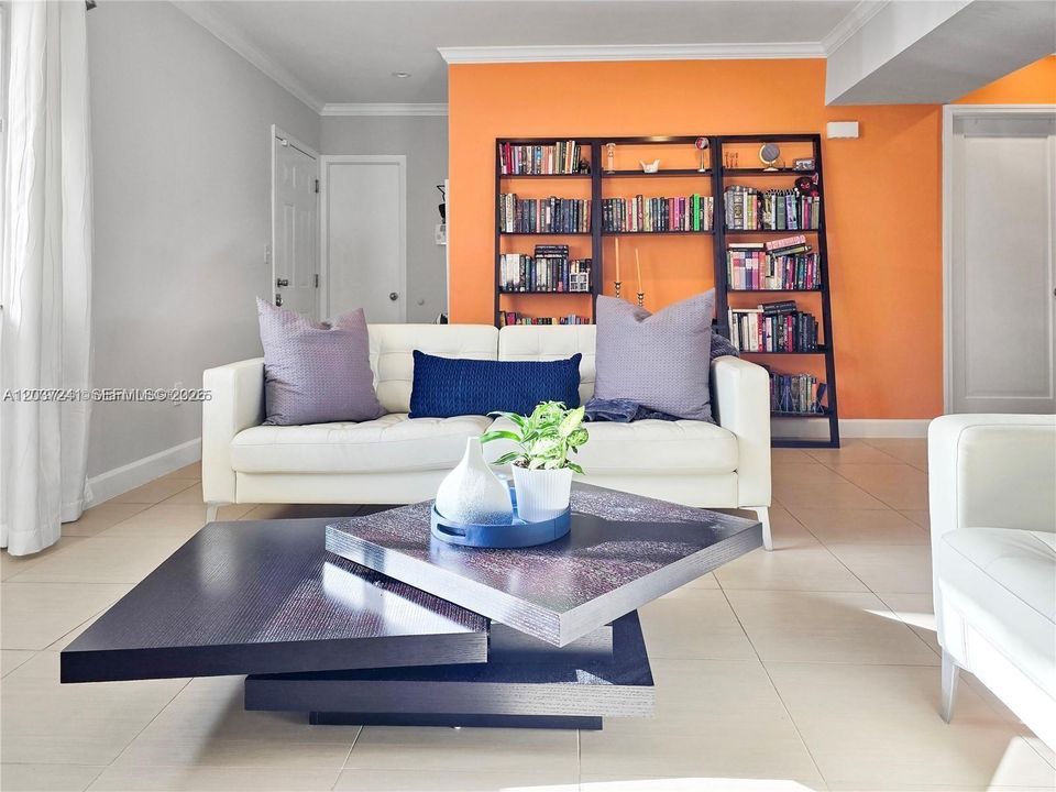 For Sale: $295,000 (1 beds, 1 baths, 1067 Square Feet)