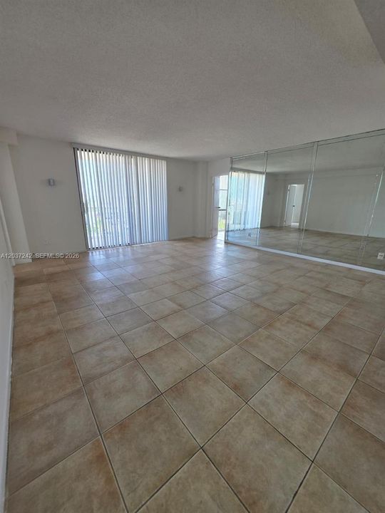 В аренду: $2,150 (2 спален, 2 ванн, 1050 Квадратных фут)