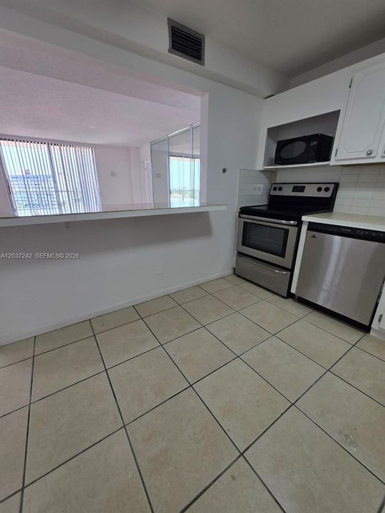 В аренду: $2,150 (2 спален, 2 ванн, 1050 Квадратных фут)