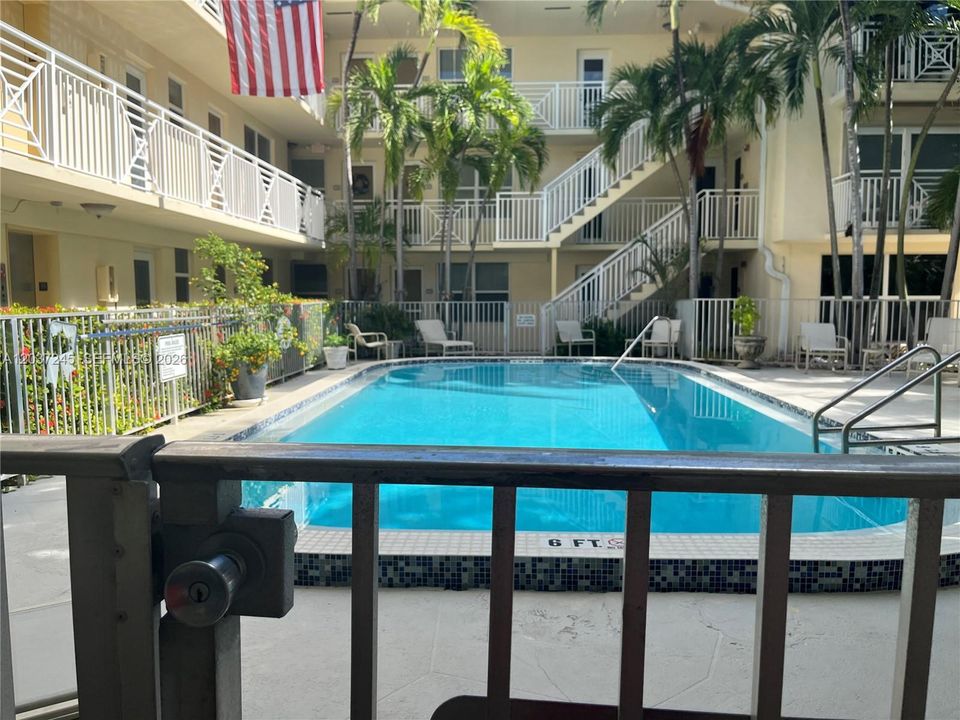 For Rent: $2,500 (1 beds, 1 baths, 608 Square Feet)