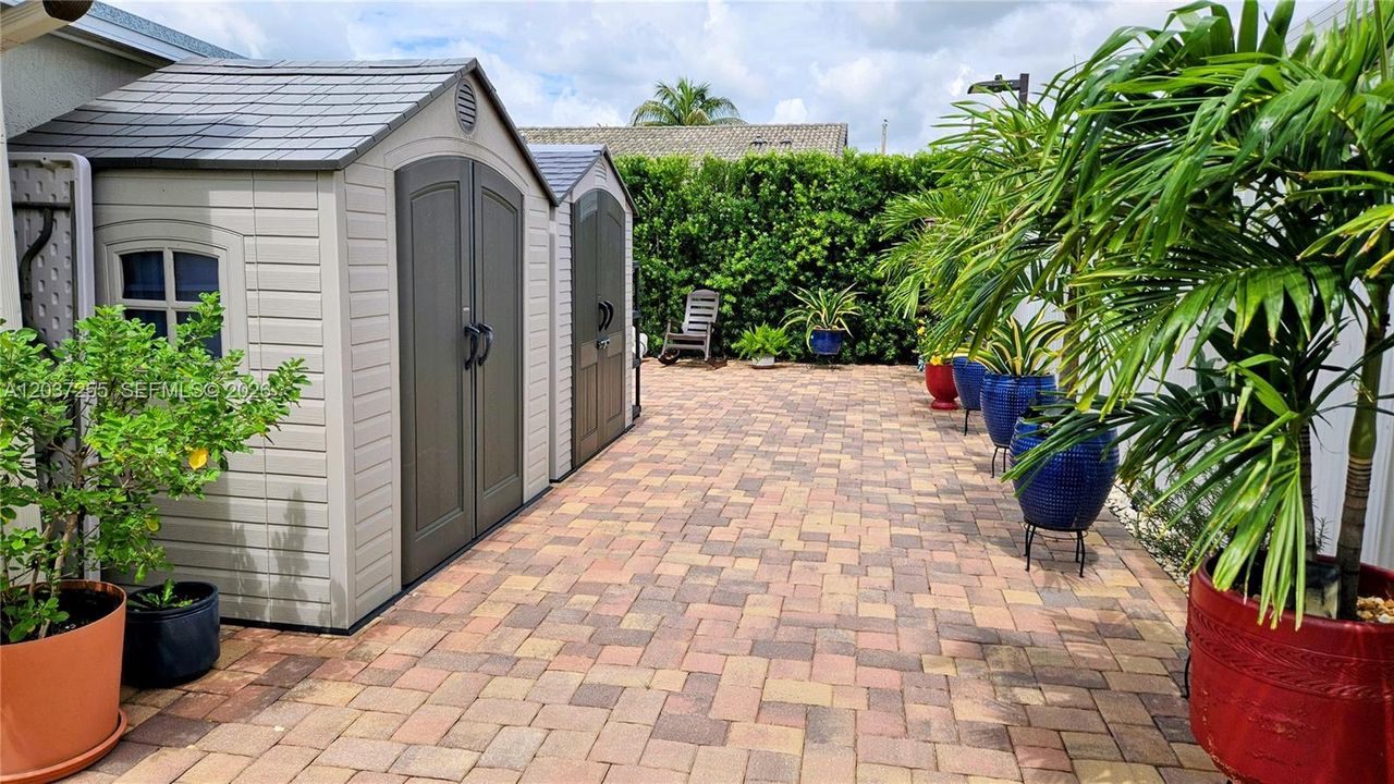 For Rent: $3,500 (3 beds, 2 baths, 1539 Square Feet)