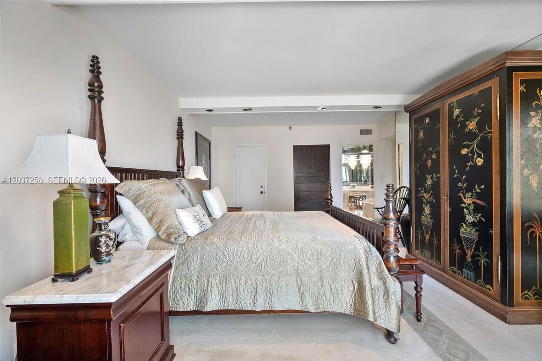 For Sale: $499,900 (2 beds, 2 baths, 1522 Square Feet)